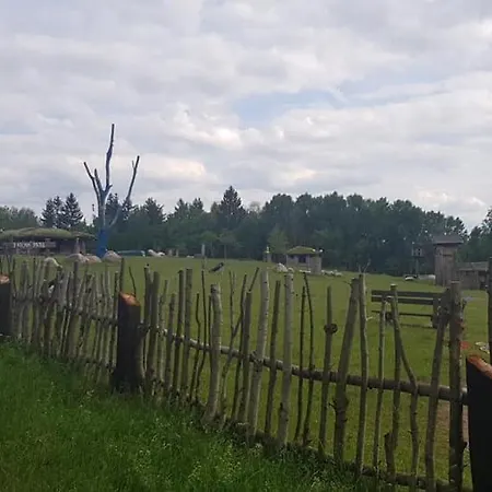 Ubytovani V Soukromi - Apartman Meran Svoboda nad Upou Exterior photo