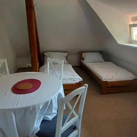 Ubytovani V Soukromi - Apartman Meran Svoboda nad Upou Exterior photo