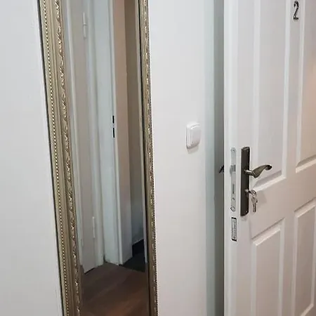 Ubytovani V Soukromi - Apartman Meran Svoboda nad Upou Exterior photo